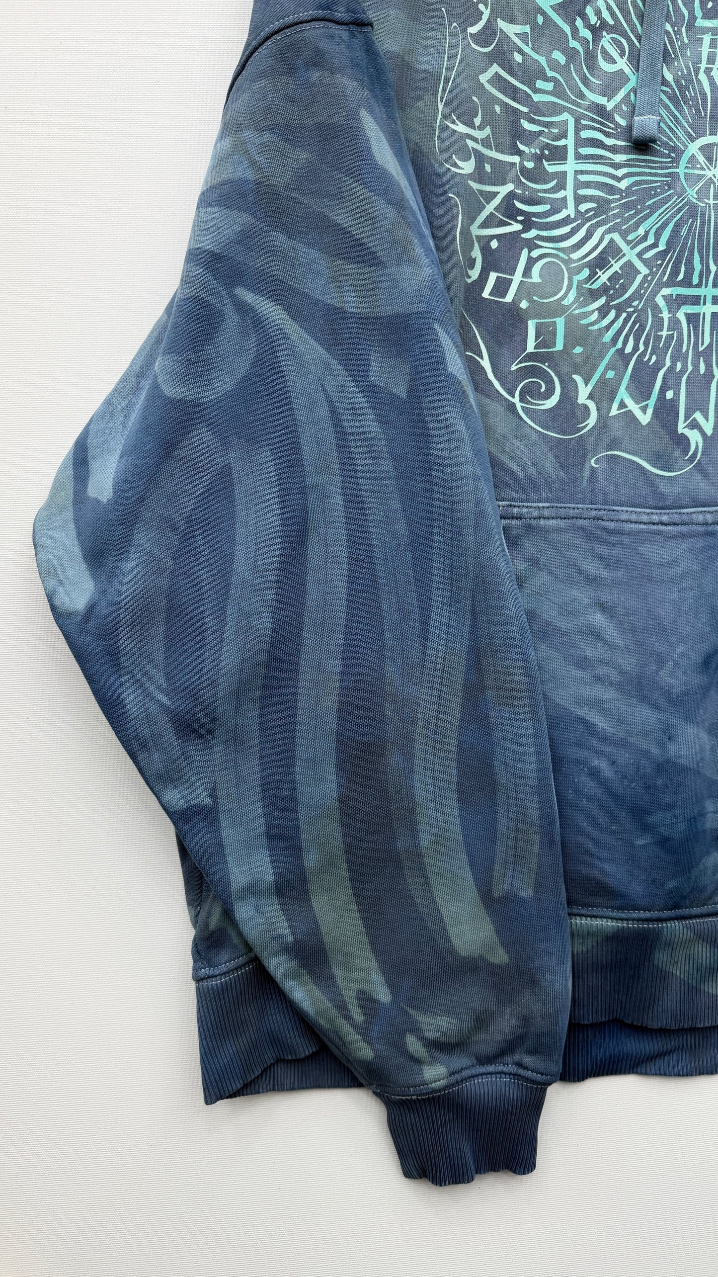 Hand-painted Viking Vegvisir hoodie, handmade streetwear from Finland | Helsinki